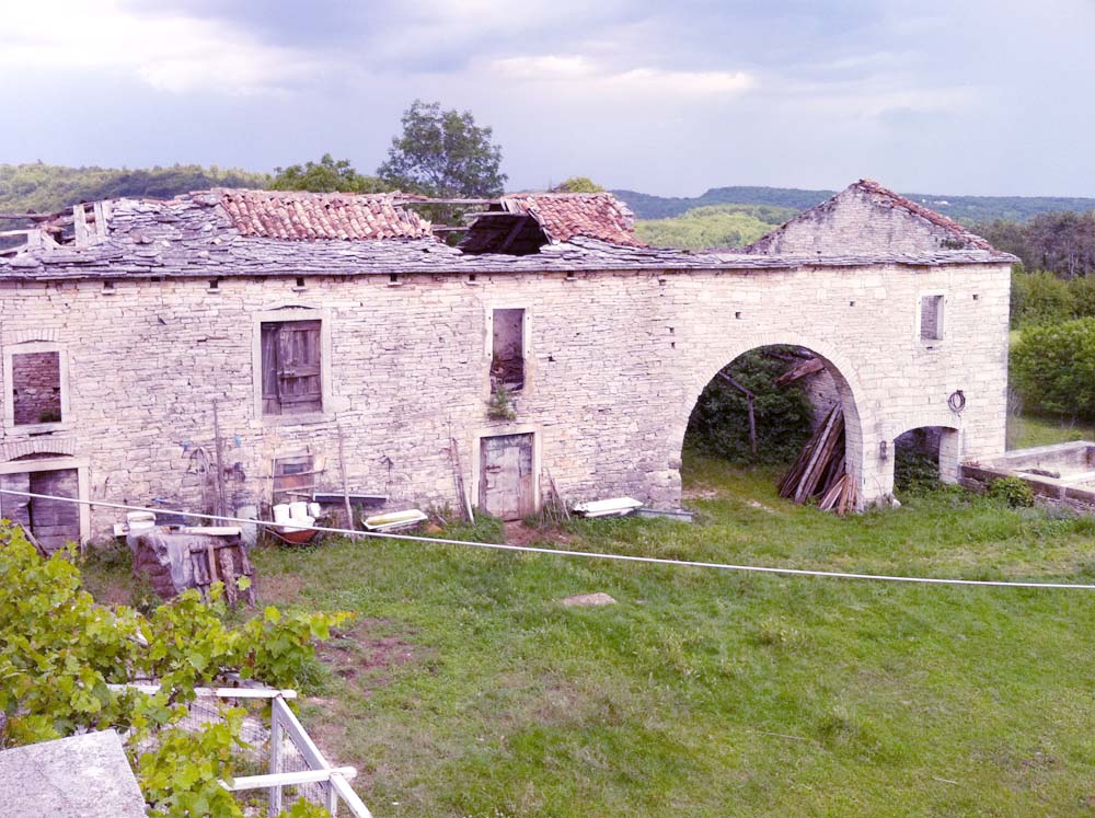 History Story of the Estate Casa Ceppi abandoned