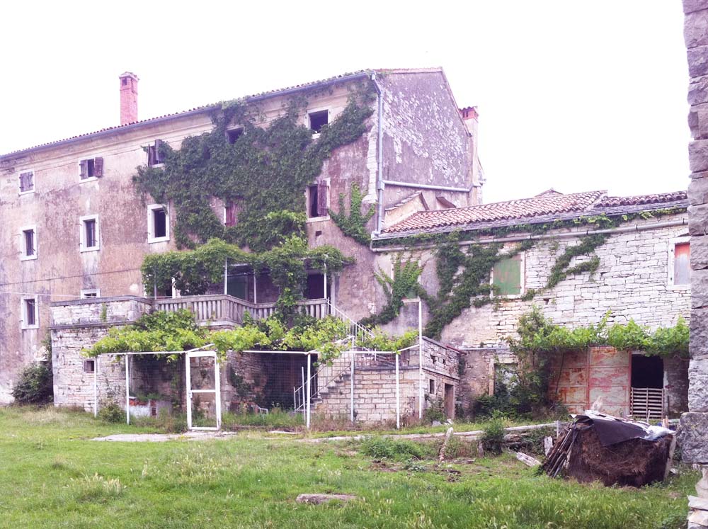 History Story of the Estate Casa Ceppi lost place